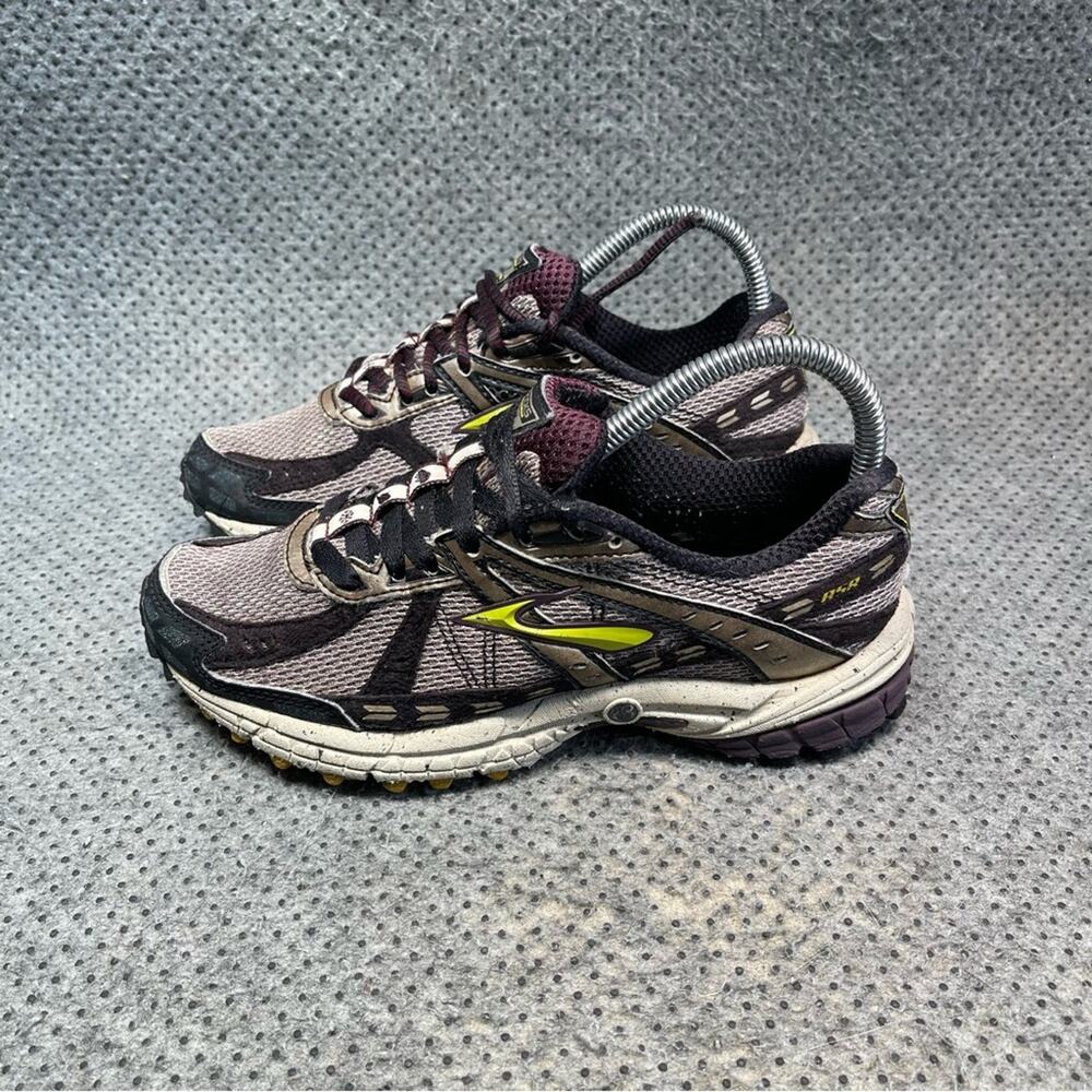 Brooks Adrenaline ASR Wide Trail Shoes Size 6 Women’s